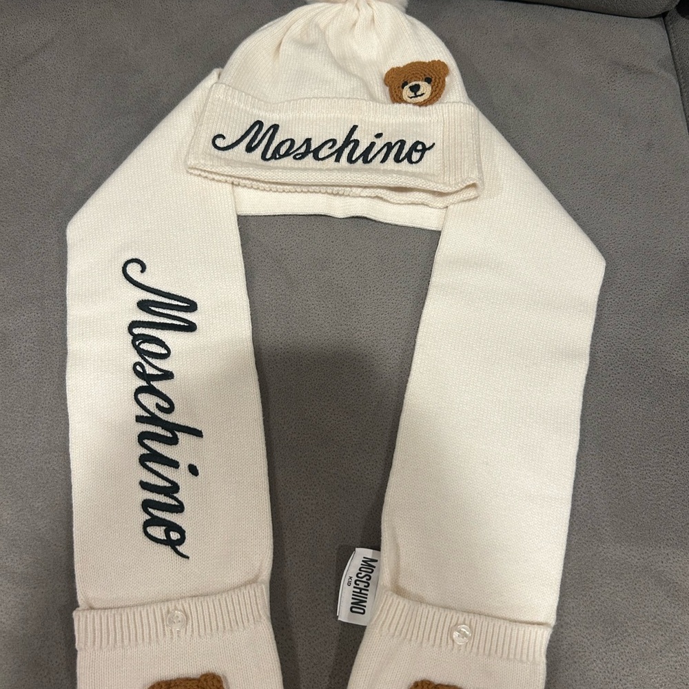 Moschino Kids Cream Hat and Scarf Set with Bear Detail Worn. 100% Authentic